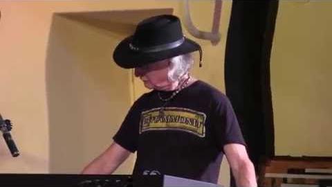 The Garcia Brothers "Voodoo Child (Slight Return)" (10/16/16)